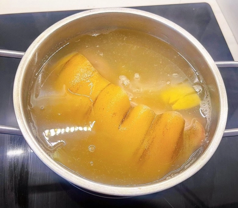 Luộc thịt bê mềm thơm không hề có mùi gây ăn đã miệng hóa ra là nhờ một thìa này - 5