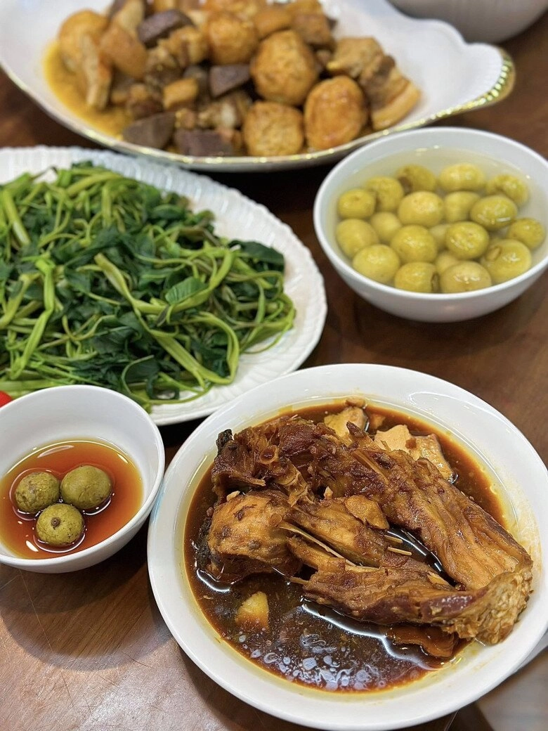 Lý do mc chúng tôi là chiến sĩ hiếm khi thể hiện tài nấu nướng bữa cơm nhà hao cơm làm nhiều người xuýt xoa - 4