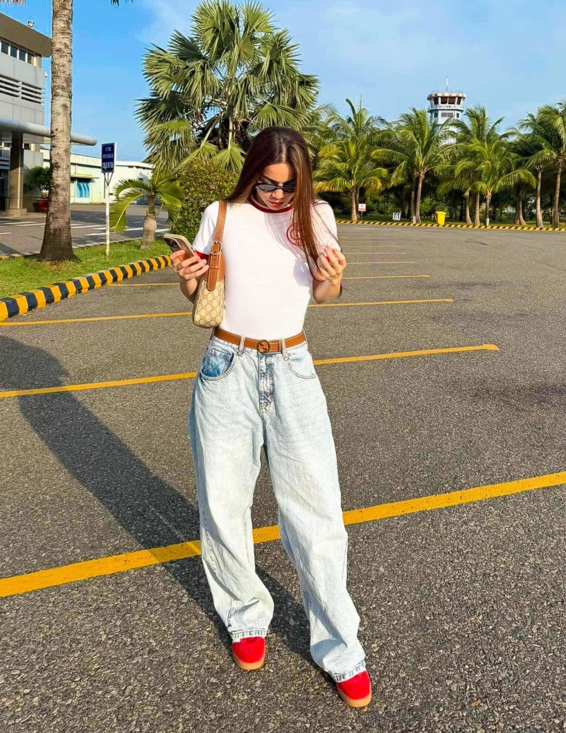 Mặc đồ trắng không lo lộ bé mỡ chuẩn style hồ ngọc hà tưởng khó nhưng lại vô cùng đơn giản - 5