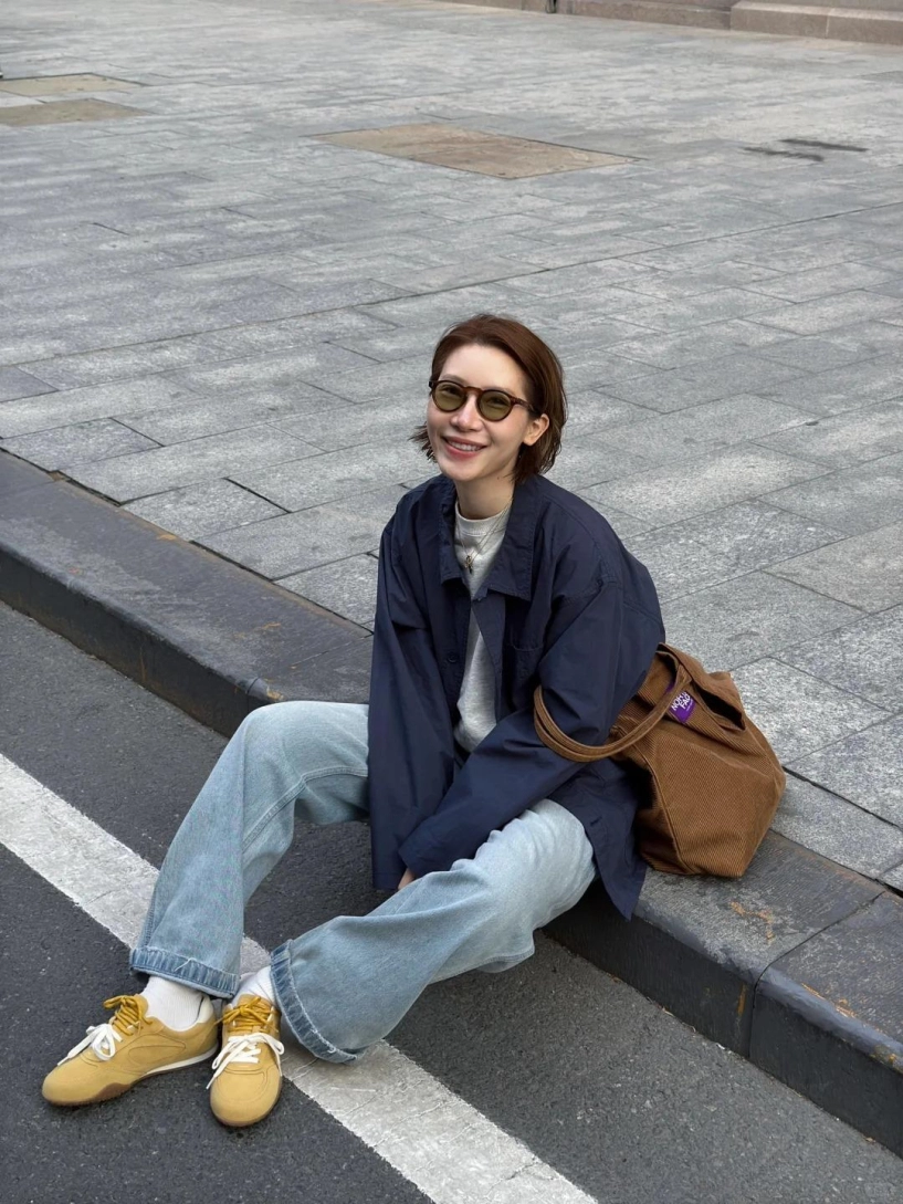 Mặc quần jeans xắn gấu nên chọn mang đôi giày nào thay thế giày búp bê bằng 5 kiểu này đảm bảo đẹp - 8