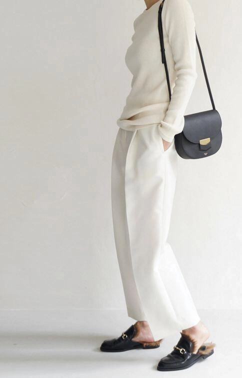 Mặc quần linen trắng mang giày gì cho đậm chất tiểu thư tham khảo ngay 8 mẫu giày này để diện linen đẹp như gái pháp - 3