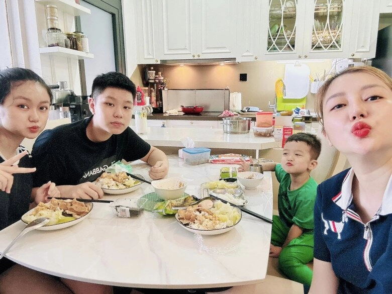 Mâm cơm của vợ trẻ bằng kiều được khen ngợi toàn món quốc dân nhìn là thèm - 3