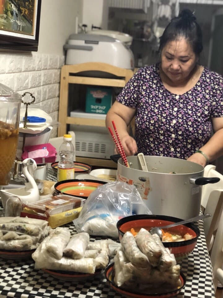 Mâm cơm thân thương mẹ ruột ca sĩ thu phượng nấu cho con gái có món không đầu bếp nào sánh được - 3