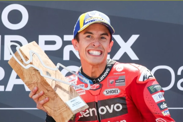 Marc marquez rực cháy ở aragon cuộc đua khiến fan mê mẩn - 1