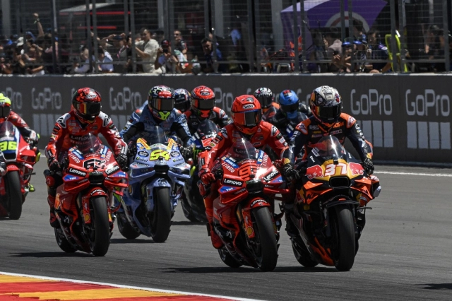 Marc marquez rực cháy ở aragon cuộc đua khiến fan mê mẩn - 3