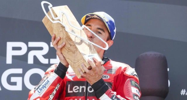 Marc marquez rực cháy ở aragon cuộc đua khiến fan mê mẩn - 4