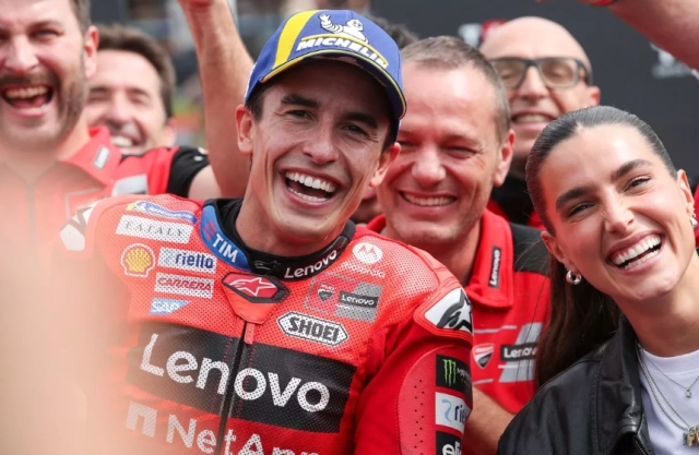 Marc marquez và chiến thắng cảm xúc tại sprint race motogp hà lan huynh đệ tương tàn nghẹt thở - 3