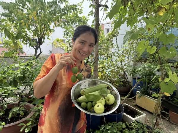 Mc cát tường tạm biệt ngôi nhà đã ở 8 năm thu hoạch lần cuối ở khu vườn xanh mướt trước khi dọn đi - 21