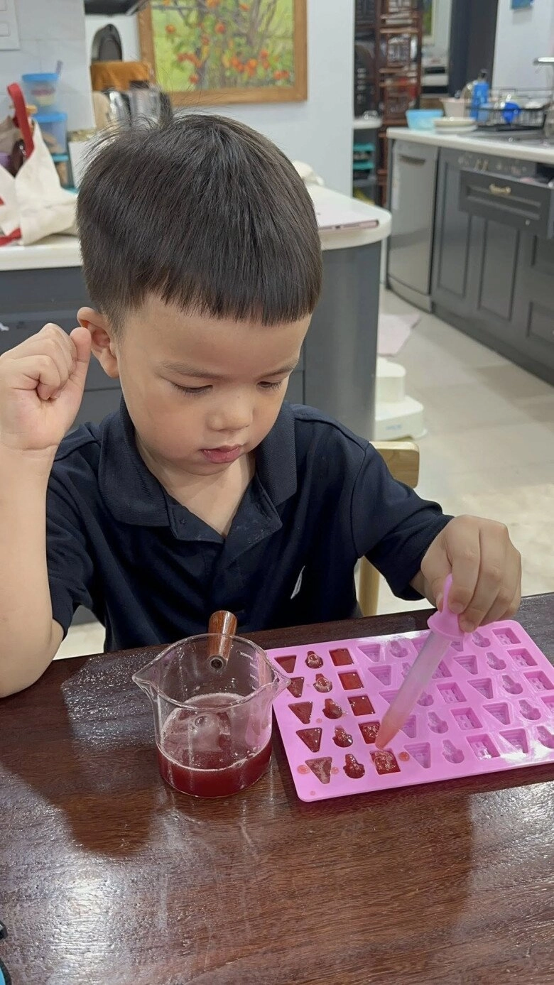 Mc đông con nhất nhì vtv bày trò cho các con làm kẹo chip chip thành công hơn mong đợi - 3