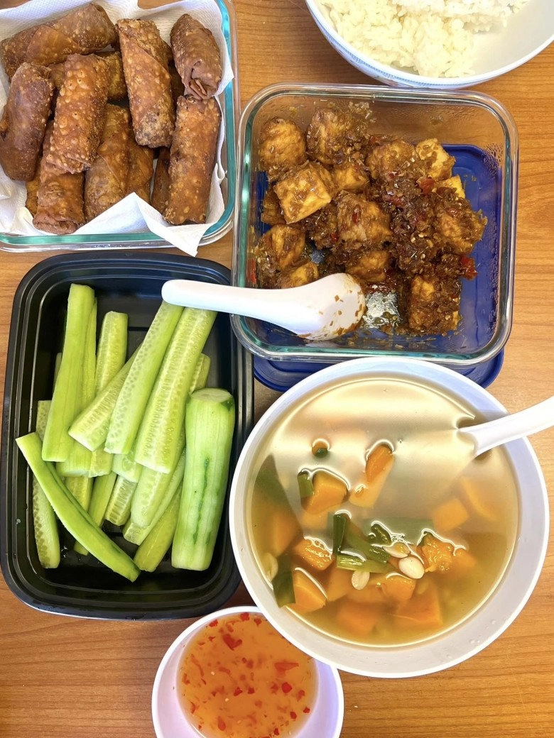 Mẹ bầu võ hoàng yến nấu ăn cho chồng giấu mặt ở mỹ 3 giờ sáng vẫn khoe làm dân mạng phát thèm - 7