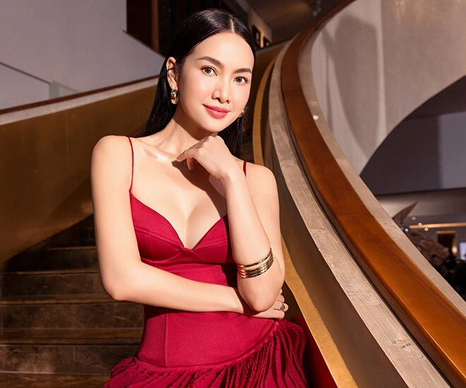 mẹ chồng u45 vẫn có body nhiều thiếu nữ chào thua diện toàn áo ngắn cỡ gang tay khiến dân mạng sợ lộ hàng - 1