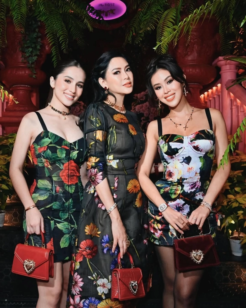 Mẹ con thủy tiên - tiên nguyễn dùng chung túi trăm triệu đồng - 9