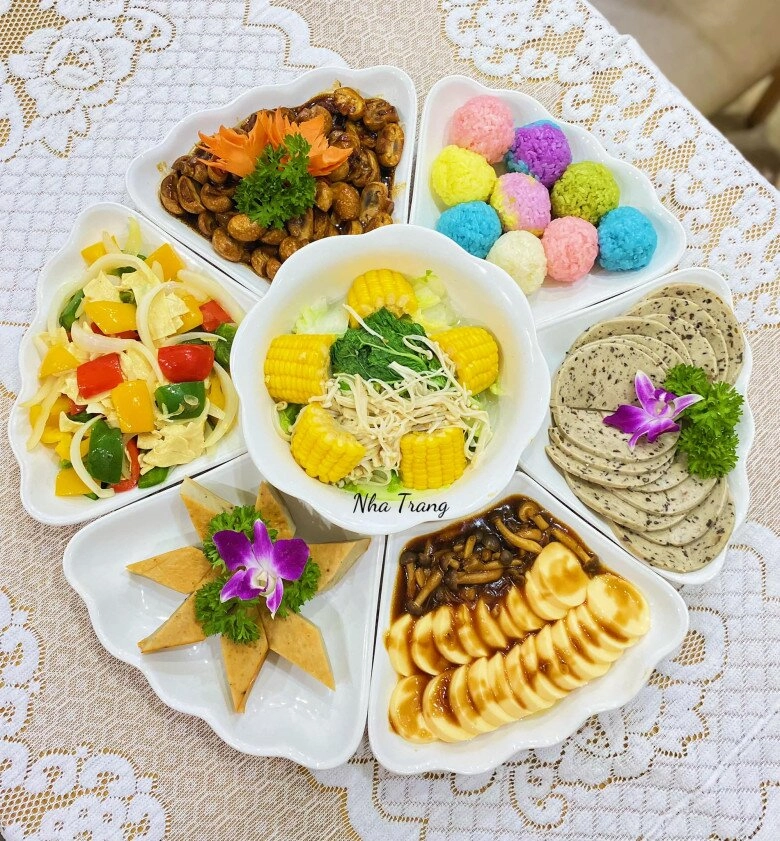 Mẹ đảm gợi ý 7 mâm cơm chay vừa ngon đẹp mắt lại dễ làm để cúng rằm tháng 7 - 5