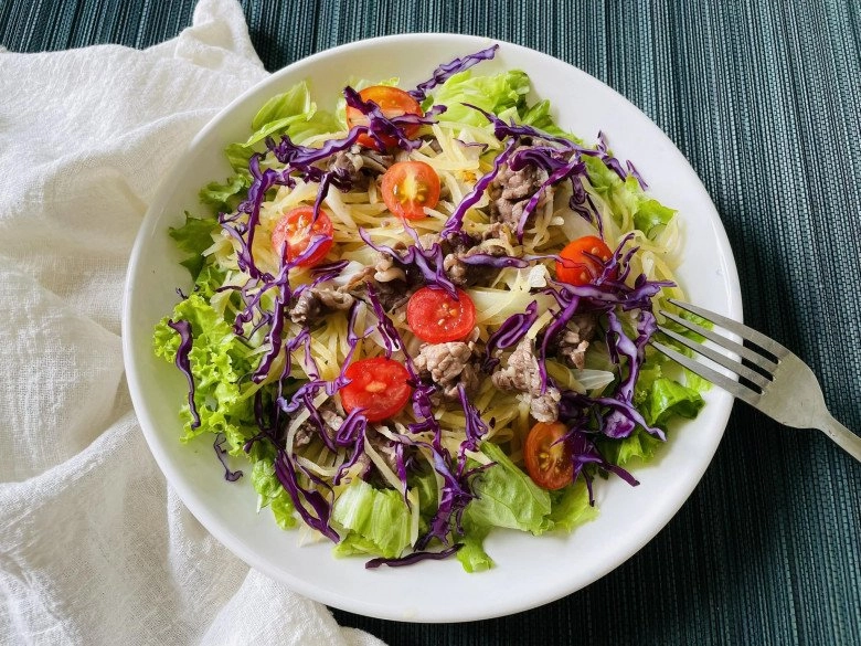 Mẹ đảm gợi ý hàng loạt món salad cực đơn giản tươi mát ai cũng làm được cho ngày hè - 6
