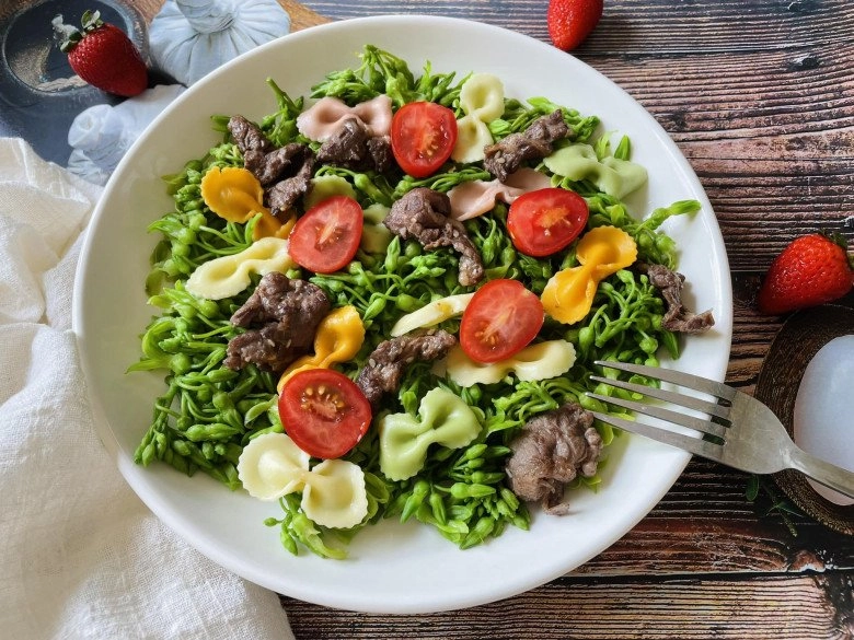 Mẹ đảm gợi ý hàng loạt món salad cực đơn giản tươi mát ai cũng làm được cho ngày hè - 7