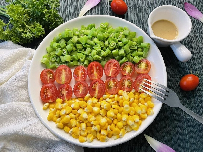Mẹ đảm gợi ý hàng loạt món salad cực đơn giản tươi mát ai cũng làm được cho ngày hè - 9