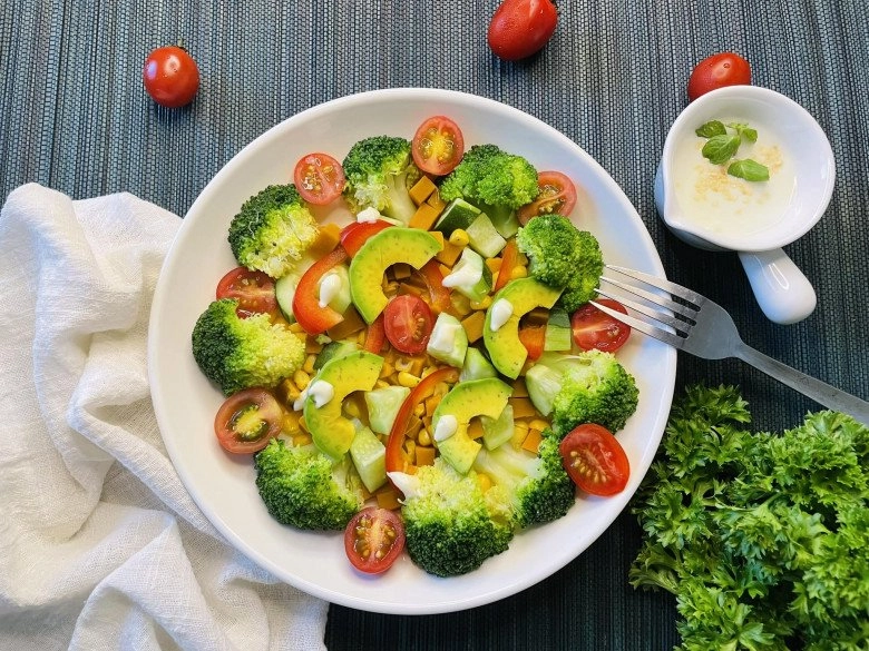Mẹ đảm gợi ý hàng loạt món salad cực đơn giản tươi mát ai cũng làm được cho ngày hè - 12