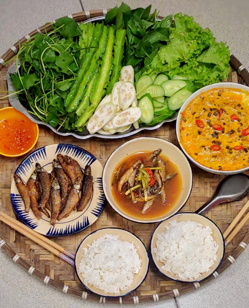 Mẹ đảm miền tây mê nấu ăn khoe những bữa cơm nhà từ 50-100 nghìn đồng dân dã nhưng cực ngon - 7