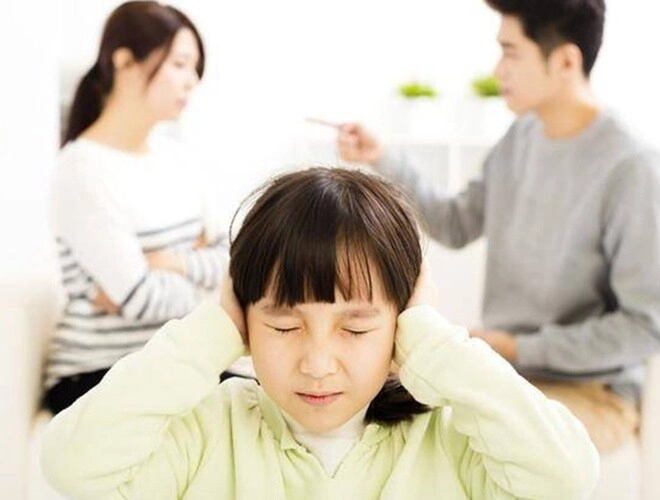 mẹ hãy ly hôn với bố đi lời cầu xin của cậu bé 10 tuổi khiến mẹ nghẹn ngào khi biết nguyên do - 1