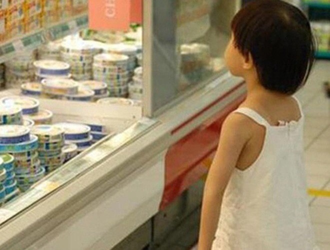 mẹ ơi cho con tiền phản ứng thông minh của người mẹ khiến nhiều người vội học hỏi - 1