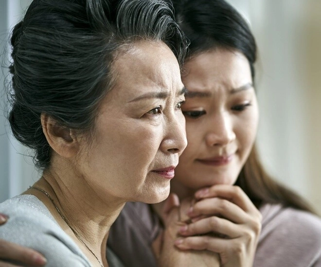 Mẹ vợ ở quê đi từ 5h sáng mang thịt lợn lên cho cháu nhìn mâm cơm con rể nấu mà nghẹn ngào - 1