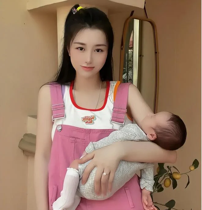 Mẹ43 tuổi hóa nữ sinh gây náo loạnsân bay nói là mẹ không ai tin cứ ngỡ bạn học của con trai - 8