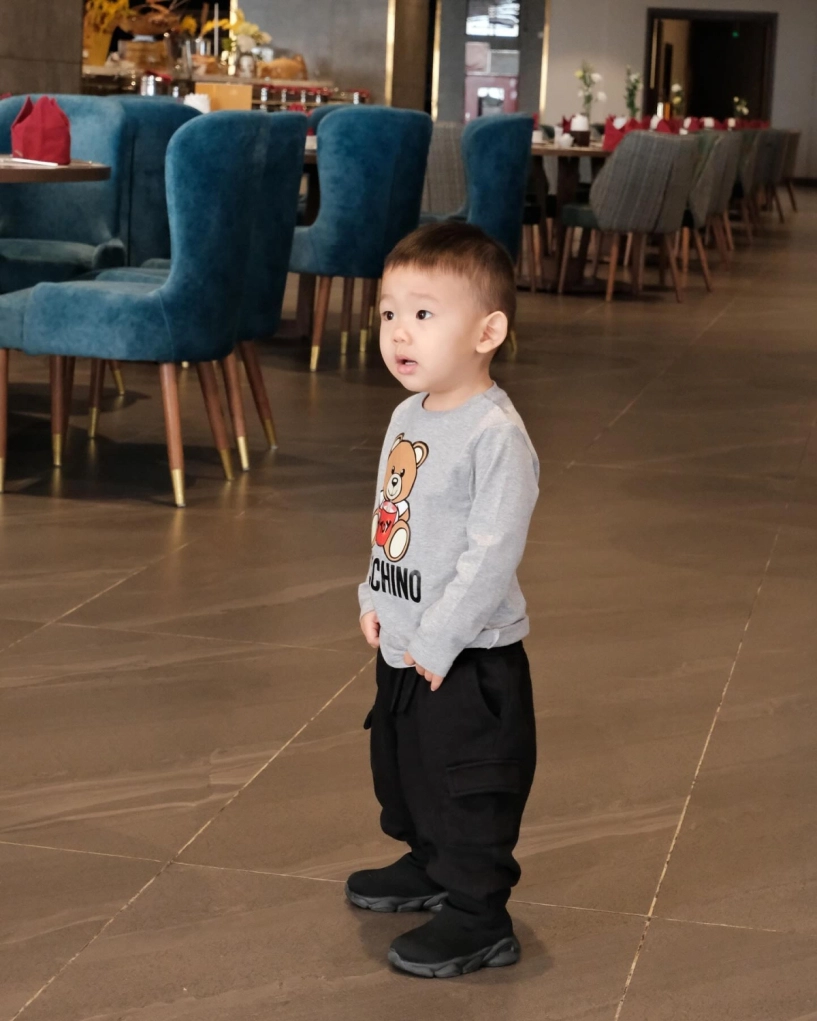 Minh hằng cho quý tử hai tuổi diện đồ như hot boy - 5