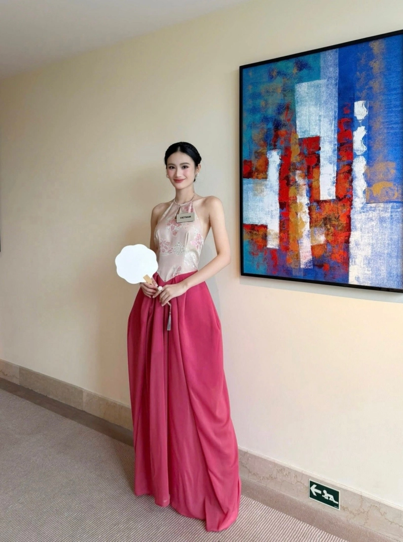 Miss world 2025 loạt trang phục đậm tinh thần văn hóa việt của hoa hậu ý nhi - 2