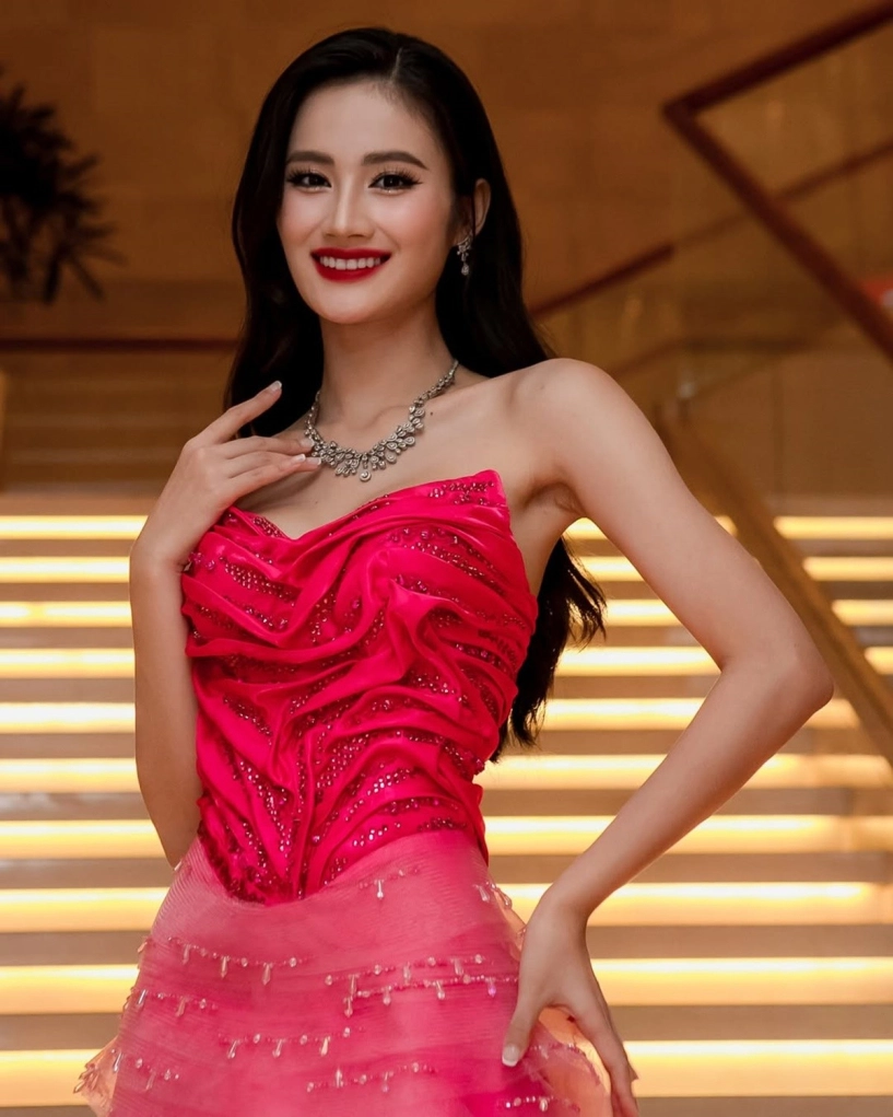 Miss world 2025 loạt trang phục đậm tinh thần văn hóa việt của hoa hậu ý nhi - 4