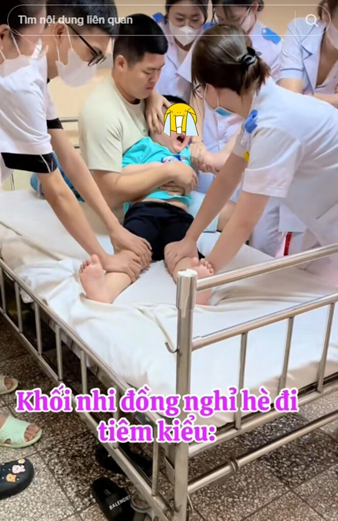 Mới nửa tháng khối nghỉ hè đã khiến bố mẹ thở oxi kêu cứu vì 1001 kiếp nạn hết tắm bùn đến lấy mỡ lợn bôi đầu - 14
