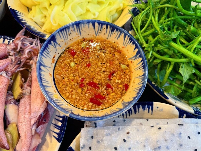 Mực hấp cuốn rau muống đang siêu hot cuối tuần rảnh rỗi chị em hãy thử ngay - 5