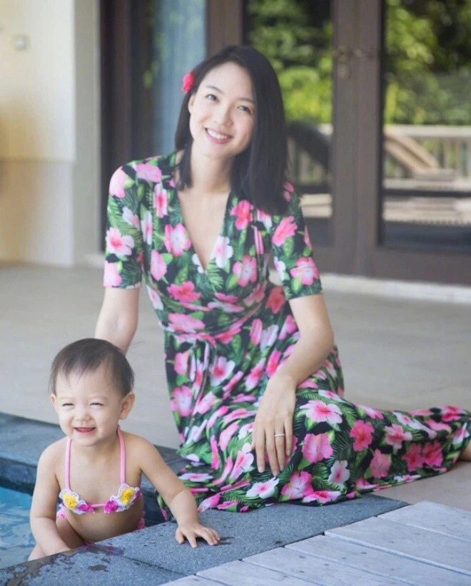 Mỹ nhân 8x đăng quang hoa hậu thế giới từ chối đại gia lấy anh thường dân cảnh làm mẹ 2 con thật bất ngờ - 3