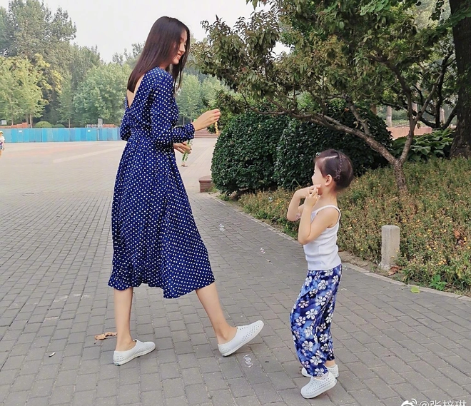 Mỹ nhân 8x đăng quang hoa hậu thế giới từ chối đại gia lấy anh thường dân cảnh làm mẹ 2 con thật bất ngờ - 8