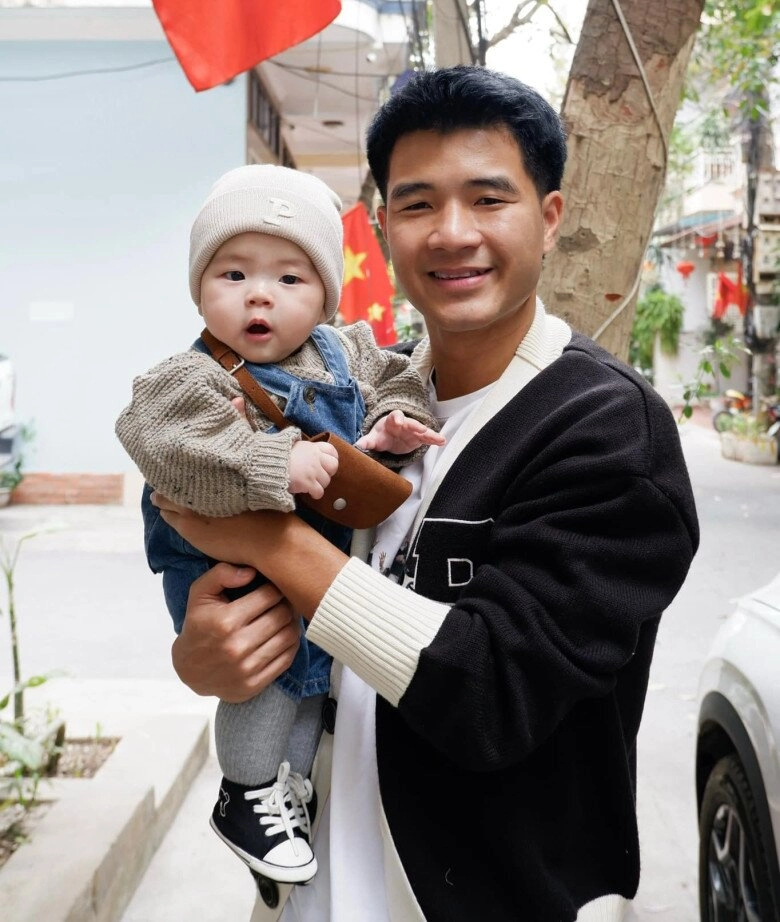 Mỹ nhân bắc giang sinh quý tử với tiền đạo nổi tiếng đtqg đặt tên con 3 chữ theo họ hà của bố rất hay - 3