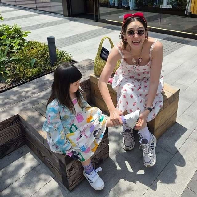 Mỹ nhân đẹp nhất nhì một nước được đại gia mang 70 tỷ xin cưới bộ dạng lúc nửa đêm khiến bạn bè tá hỏa - 12