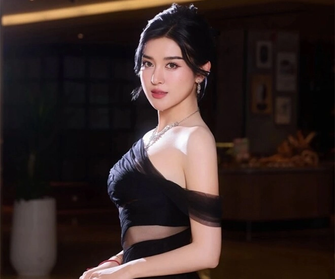 Mỹ nhân ngủ gật triệu like từng được báo trung khen là quốc bảo việt nam có gu ăn mặc toát mùi tiền - 1