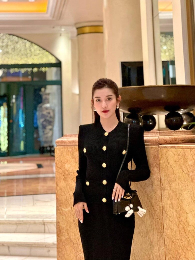 Mỹ nhân ngủ gật triệu like từng được báo trung khen là quốc bảo việt nam có gu ăn mặc toát mùi tiền - 19