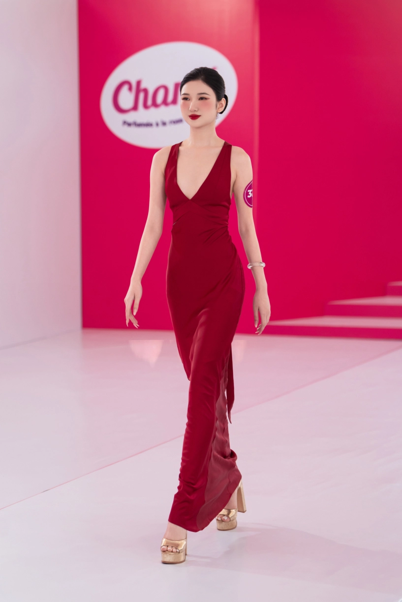 Mỹ nhân xinh như hoa hậu gây chú ý ở vietnams next top model - 1