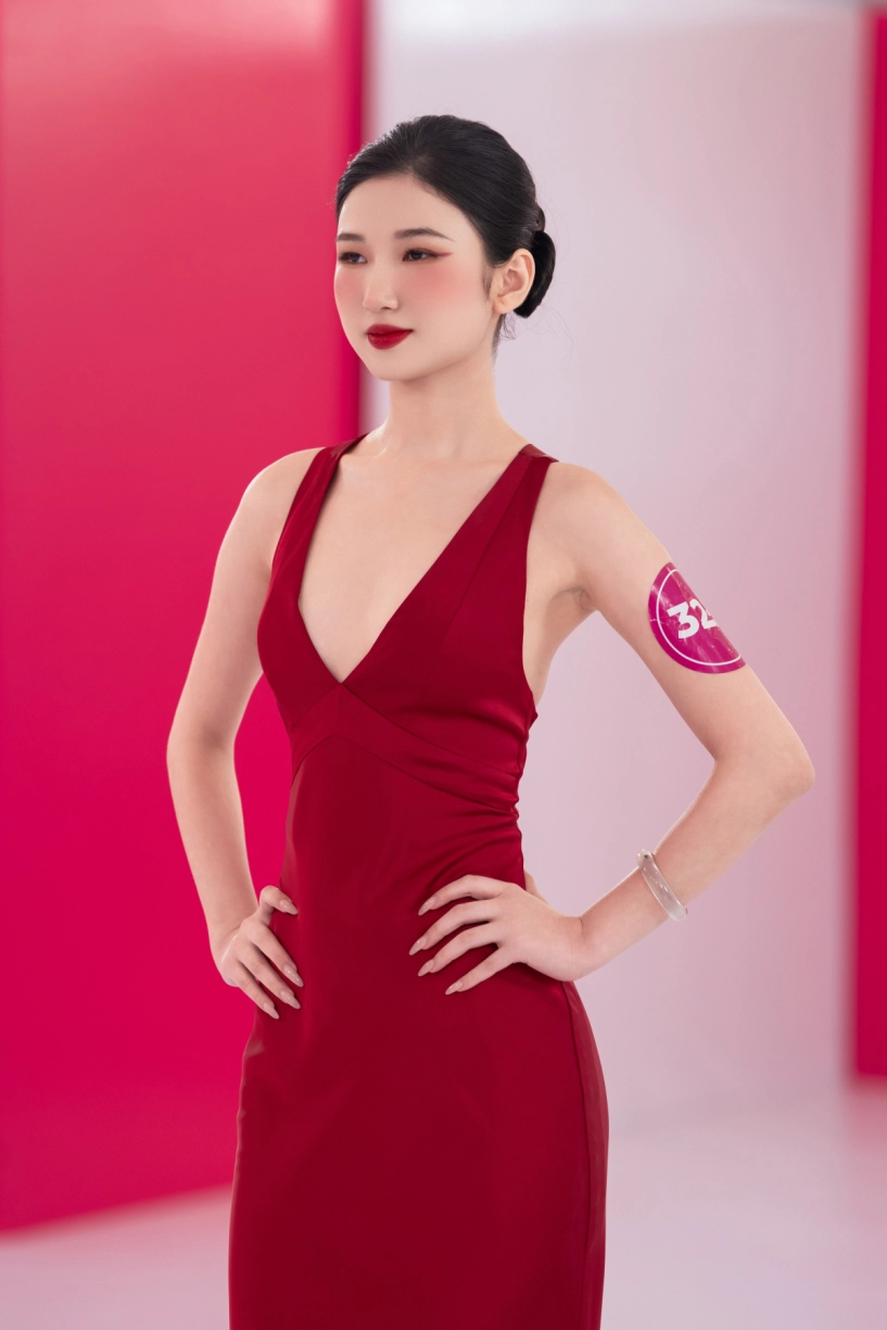 Mỹ nhân xinh như hoa hậu gây chú ý ở vietnams next top model - 2