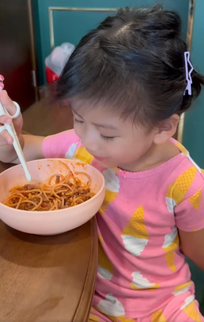 Nam diễn viên truyền hình nổi tiếng làm mồi nhậu cực hấp dẫn chồng kha ly gọi cả hội vào để ước - 6