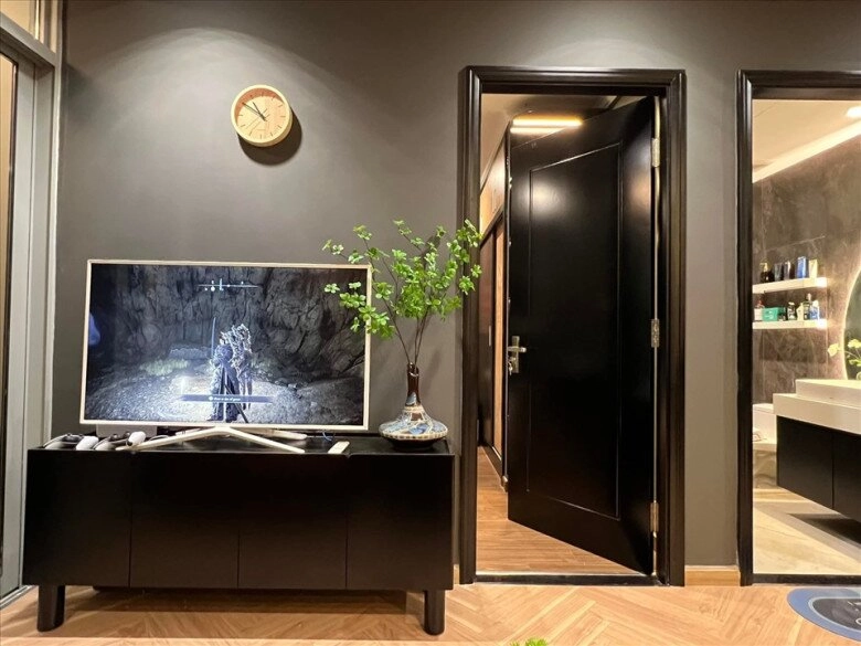 Nam nhạc sĩ nổi nhất việt nam tháng qua mua nhà đón bố về ở sát bên dân mạng lại góp ý vì chiếc giường - 17