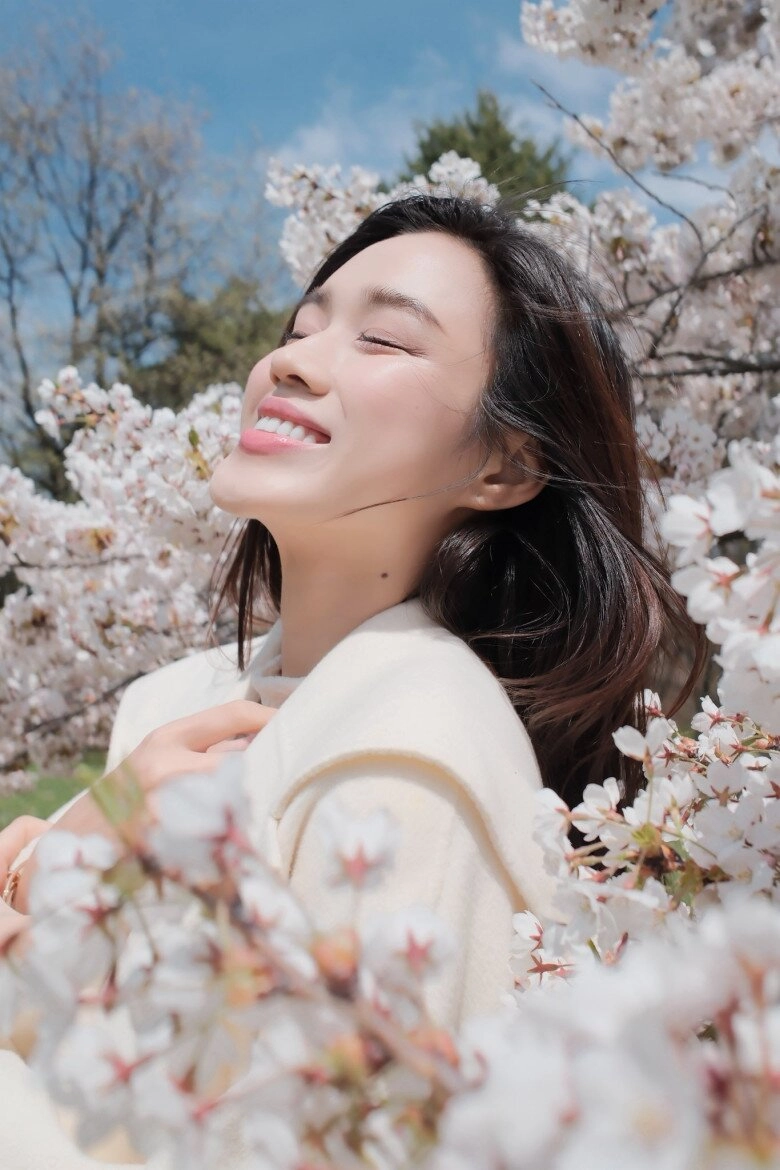 Nàng hậu thanh hoá từng gây sốt với ảnh làm nông giờ giàu có sang chảnh ăn mặc dát loạt đồ hiệu hàng hiếm - 3