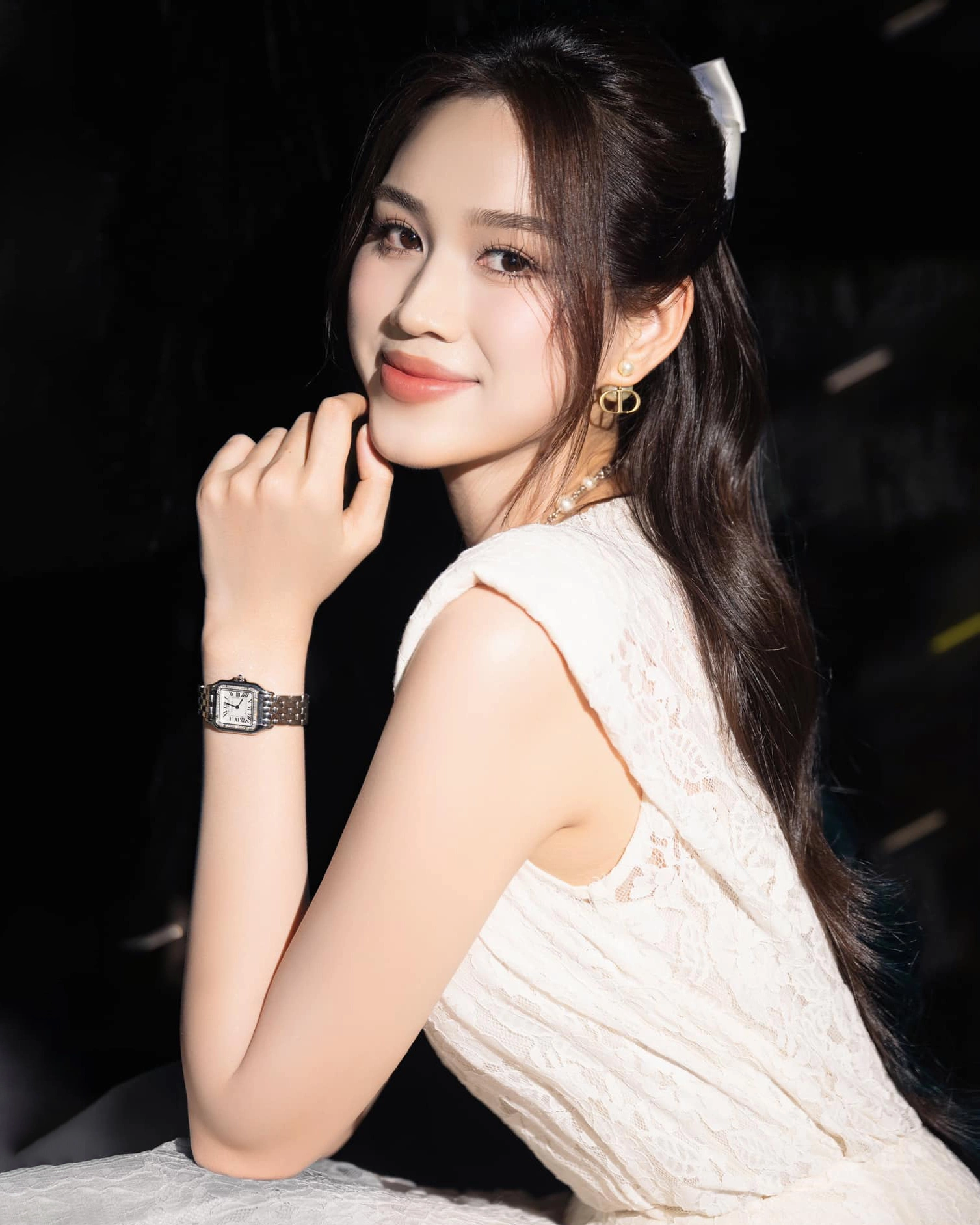 Nàng hậu thanh hoá từng gây sốt với ảnh làm nông giờ giàu có sang chảnh ăn mặc dát loạt đồ hiệu hàng hiếm - 9