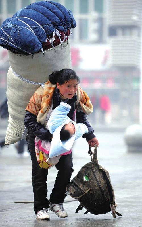 Ngày của mẹ những thước ảnh đầy xúc động về tình mẫu tử chạm tới trái tim triệu người xem - 12
