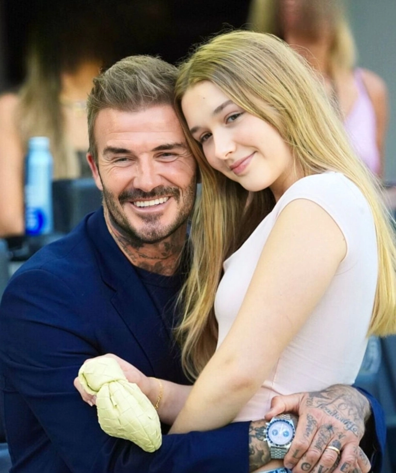 Ngày nào còn bế trên tay con gái beckham trổ mã xinh đẹp - 1