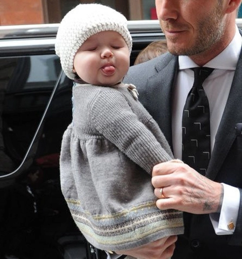 Ngày nào còn bế trên tay con gái beckham trổ mã xinh đẹp - 2