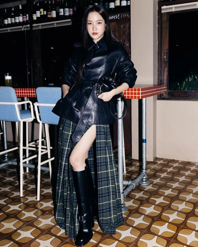 ngọc nữ thế hệ mới của thái lan khiến phóng viên nhận nhầm là jisoo tại met gala gu thời trang xứng danh nàng thơ valentino - 9
