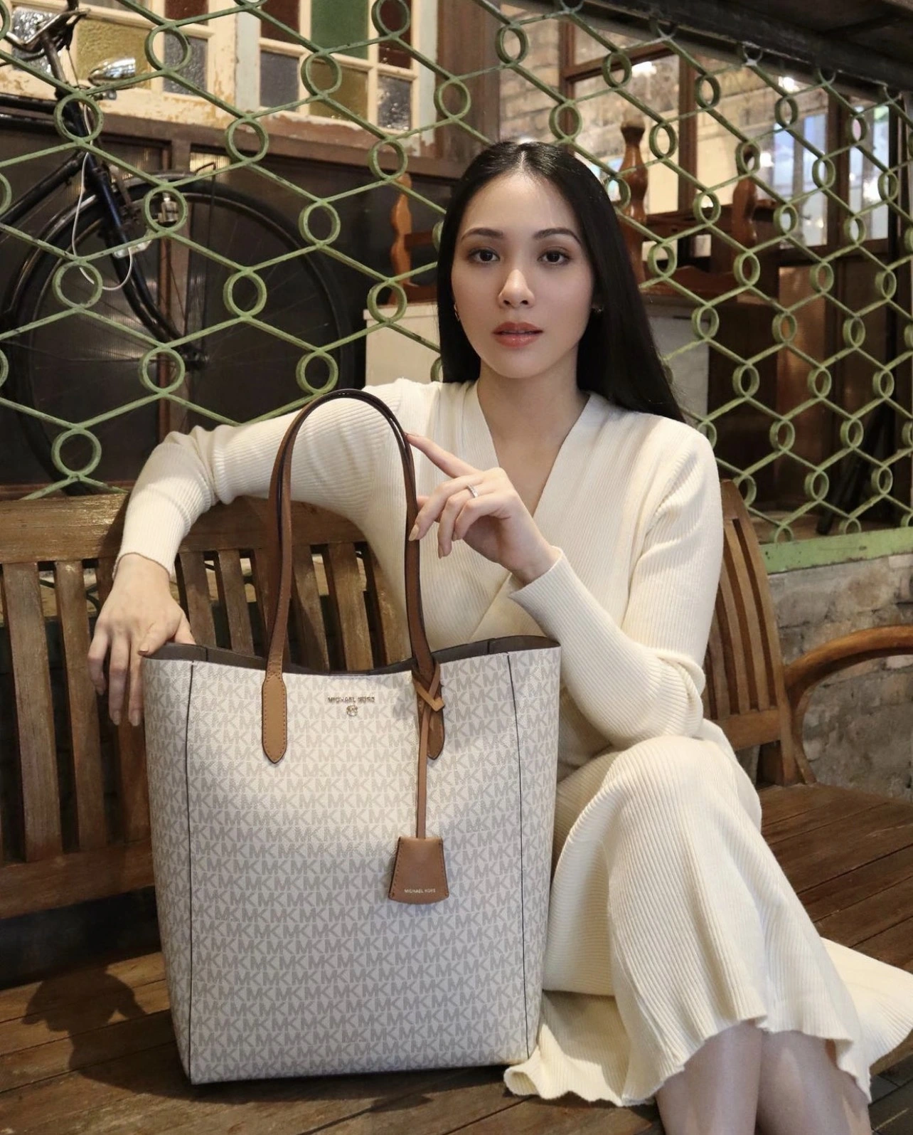 Người sành túi chỉ dùng 4 mẫu suốt đời chọn đúng một chiếc là mặc gì cũng sang không bao giờ lỗi mốt - 5