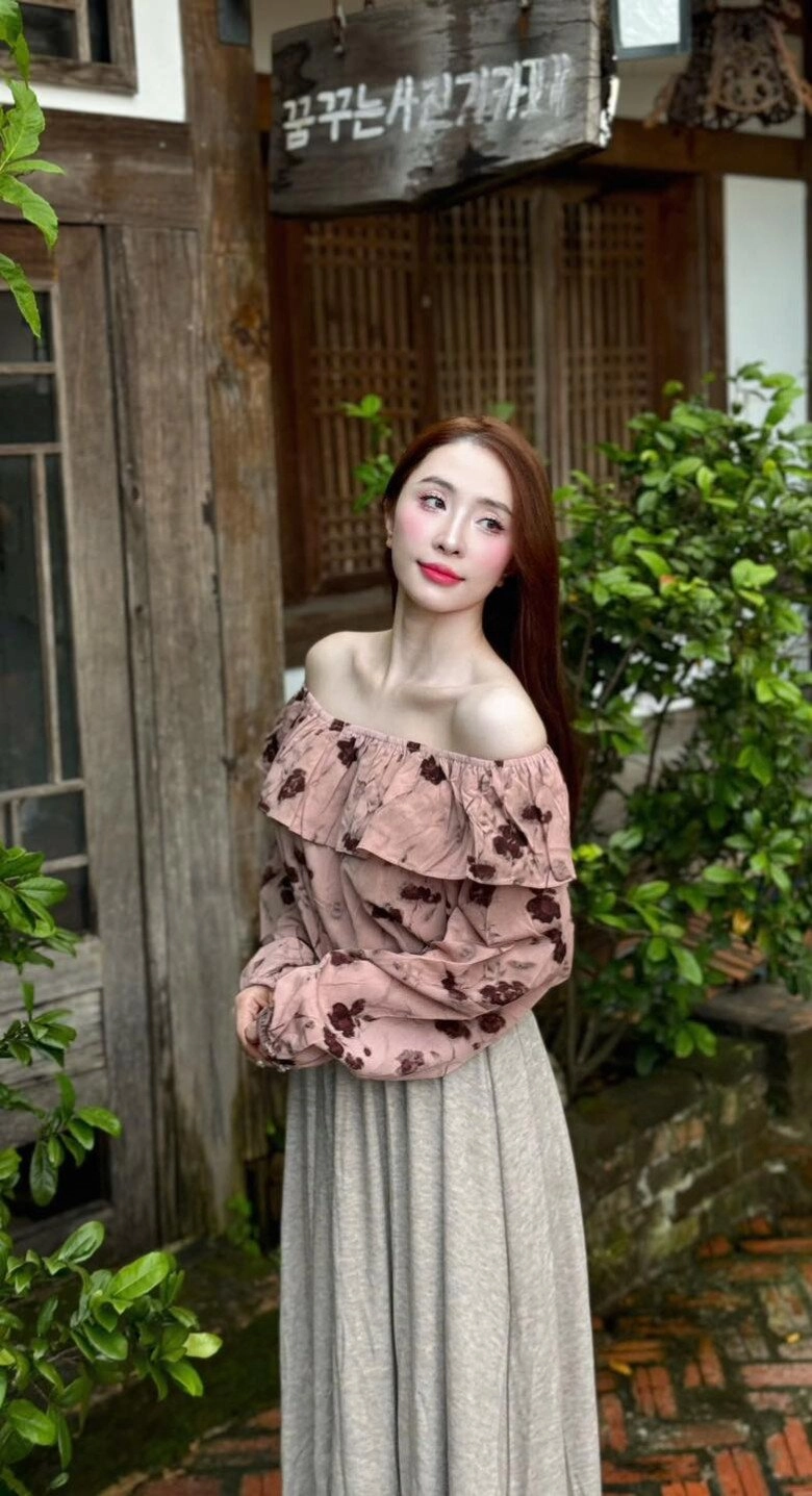 Người tình việt anh có nước sa trắng sứ chuộng mặc style gái quê vẫn hút hết mọi ánh nhìn - 11