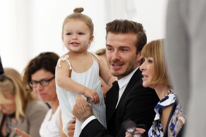 Nhan sắc thật của harper beckham khiến 6 triệu người xem đi xem lại tiểu mỹ nhân càng lớn càng đẹp giống mẹ - 7